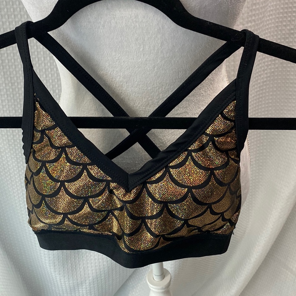 Emily Hsu sports bra